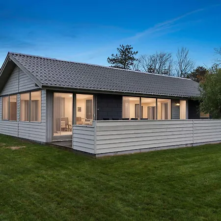 Cozy Summer House Near