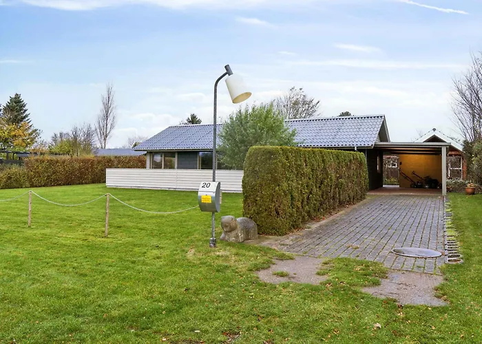 Cozy Summer House Near