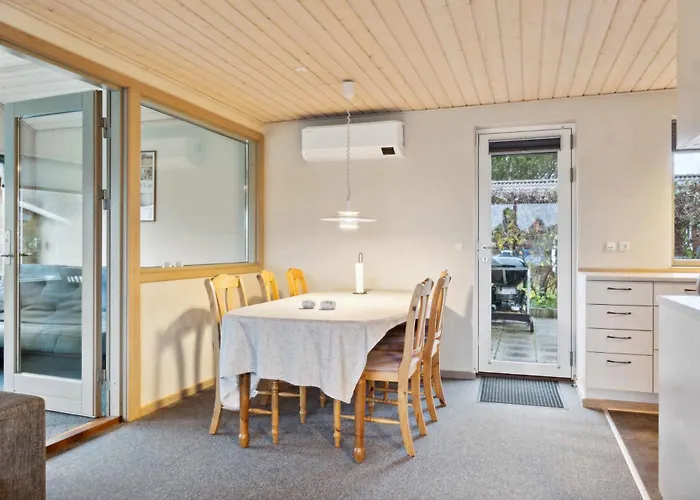 Casa vacanze Cozy Summer House Near